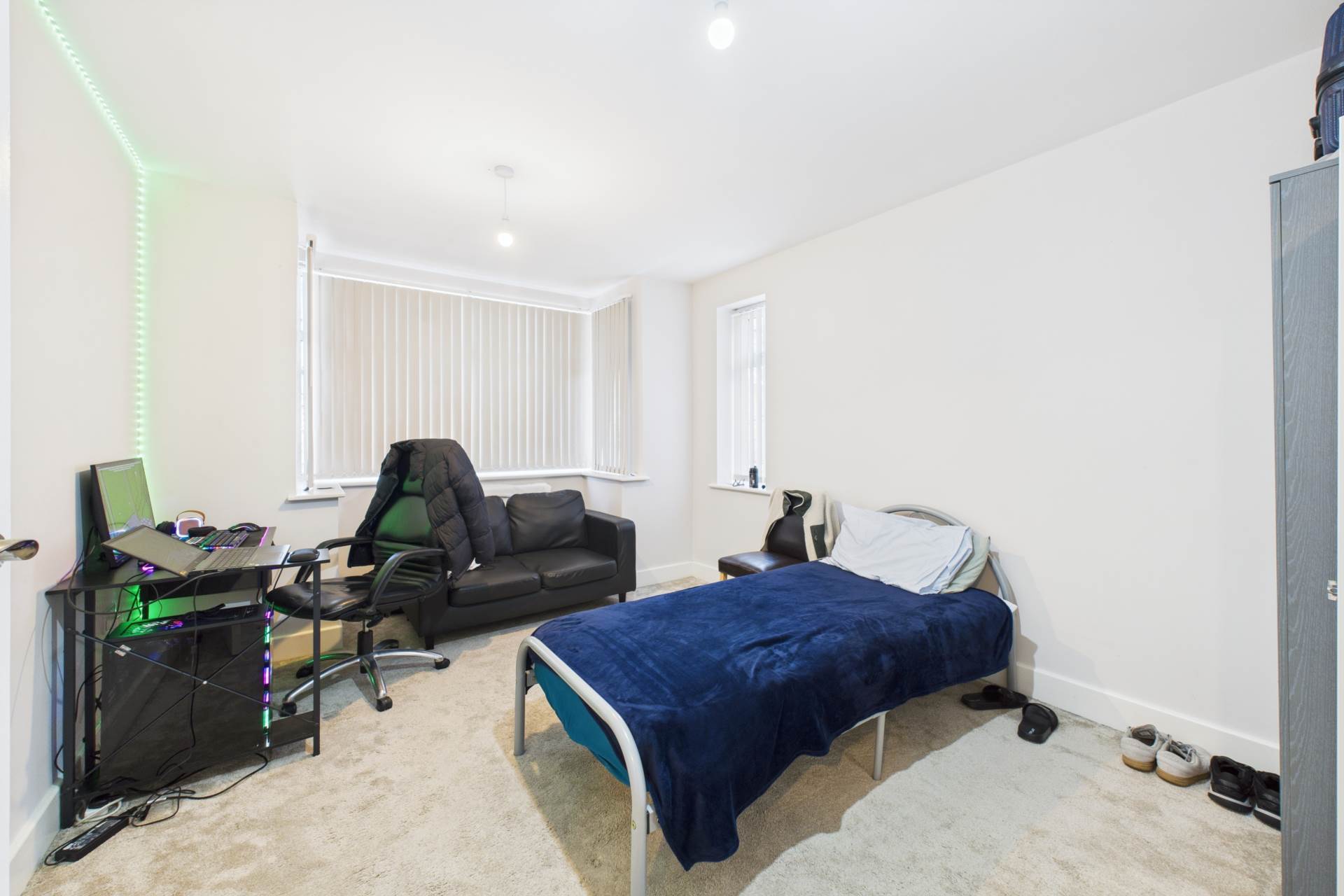 37 ADEYFIELD ROAD - 4 BED DETACHED -, Image 9