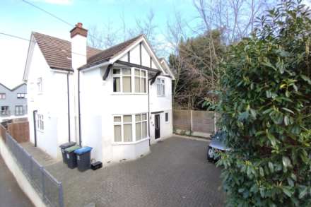 37 ADEYFIELD ROAD - 4 BED DETACHED -, Image 1