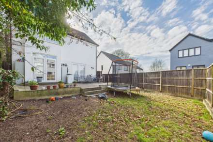 37 ADEYFIELD ROAD - 4 BED DETACHED -, Image 2