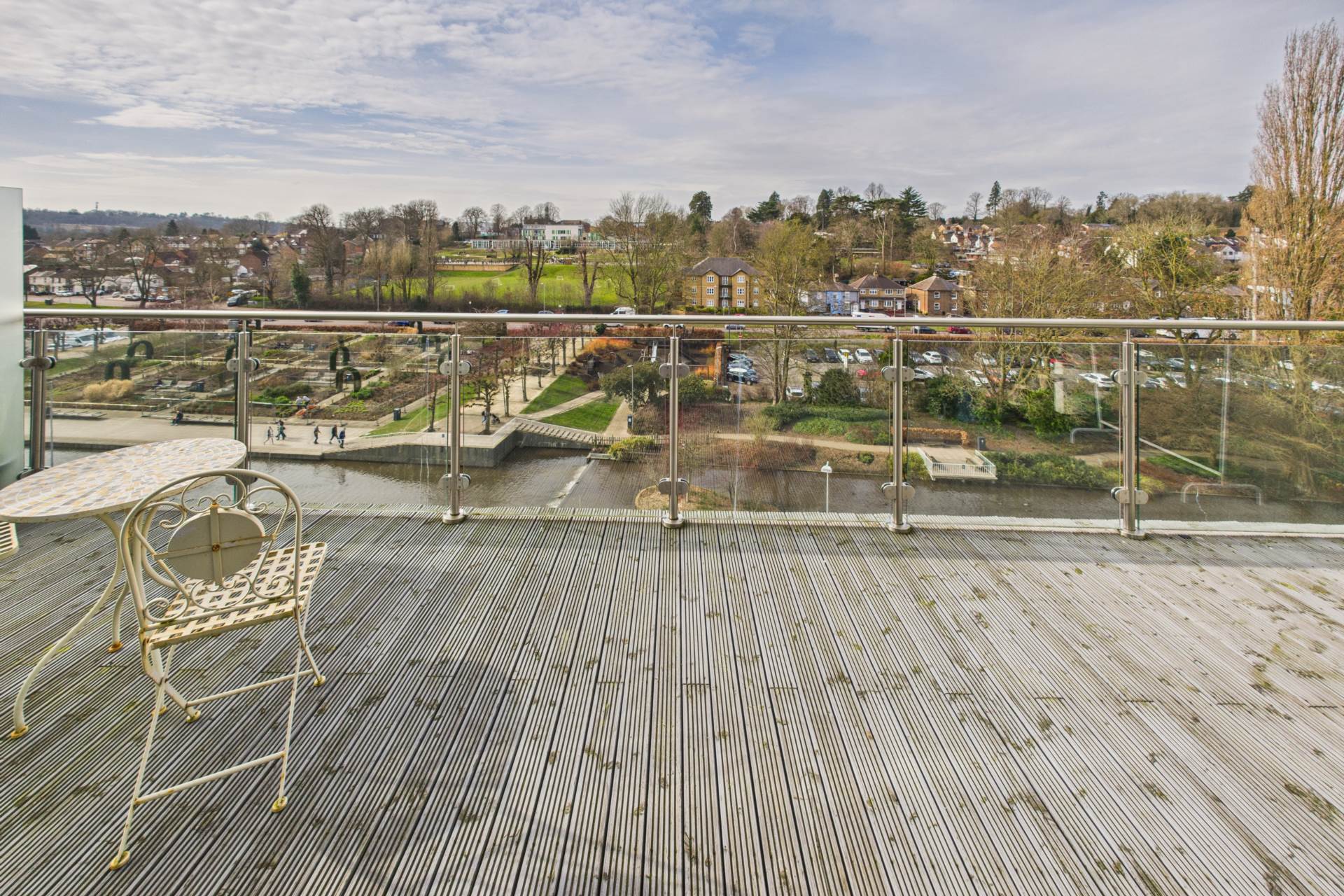 Swan Court, Town Centre, Image 17