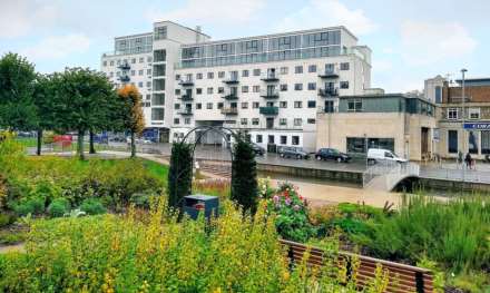 Swan Court, Town Centre, Image 4