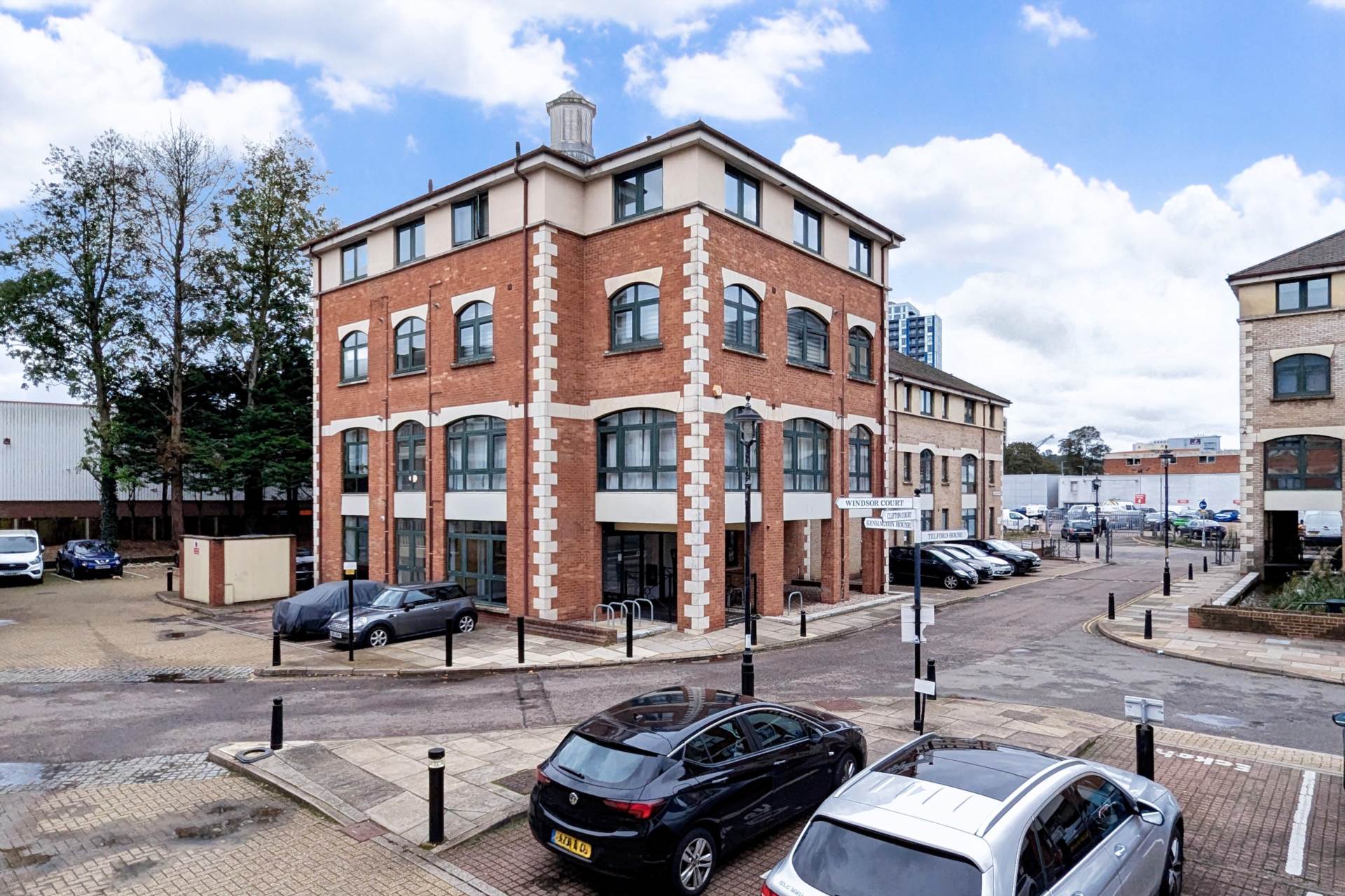 Kensington House, Hemel Hempstead, Image 1