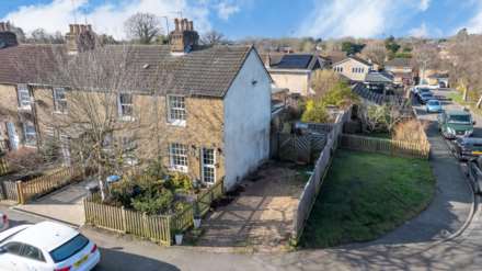 Green Lane, BOVINGDON, Image 20