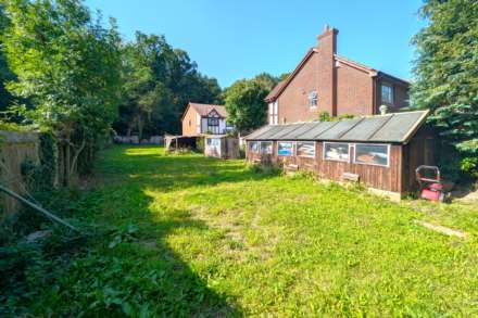 **  DEVELOPERS AWARE  ** Wood Lane End, HEMEL HEMPSTEAD, Image 8