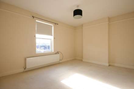 St Johns Road, Boxmoor, Unfurnished, Available From 27th May 2024, Image 3