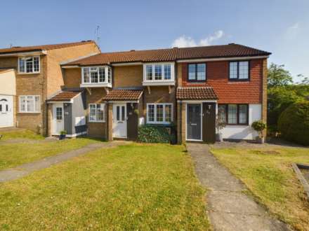 2 Bedroom House, Ramson Rise, Hemel Hempstead, Unfurnished, Available Now