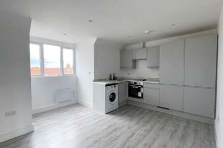 1 Bedroom Flat, The Market, Carshalton