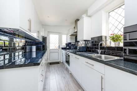Tudor Drive, Morden, Image 4