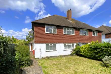 2 Bedroom Maisonette, Stonecot Hill, Sutton