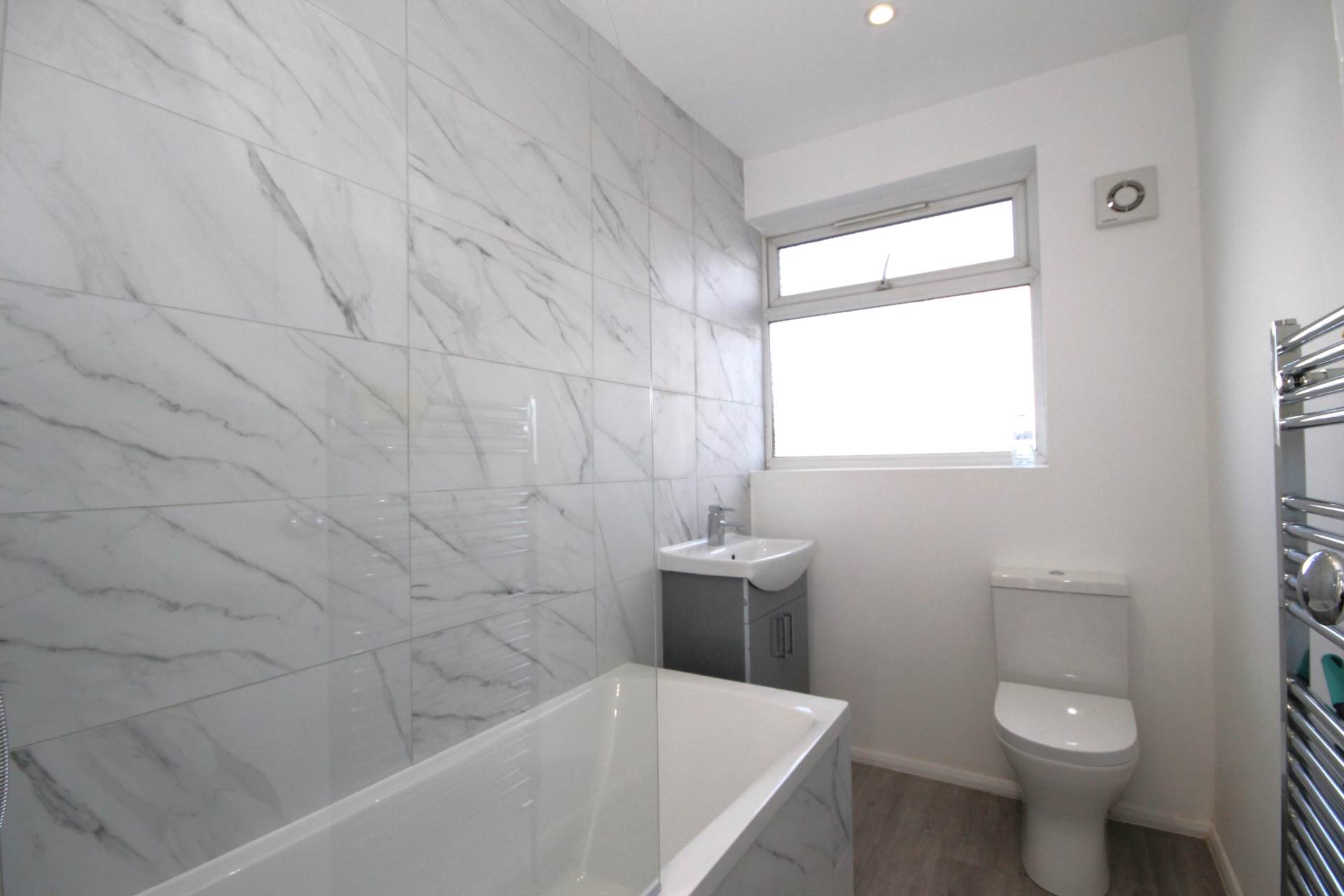 Tudor Drive, Morden, Image 4