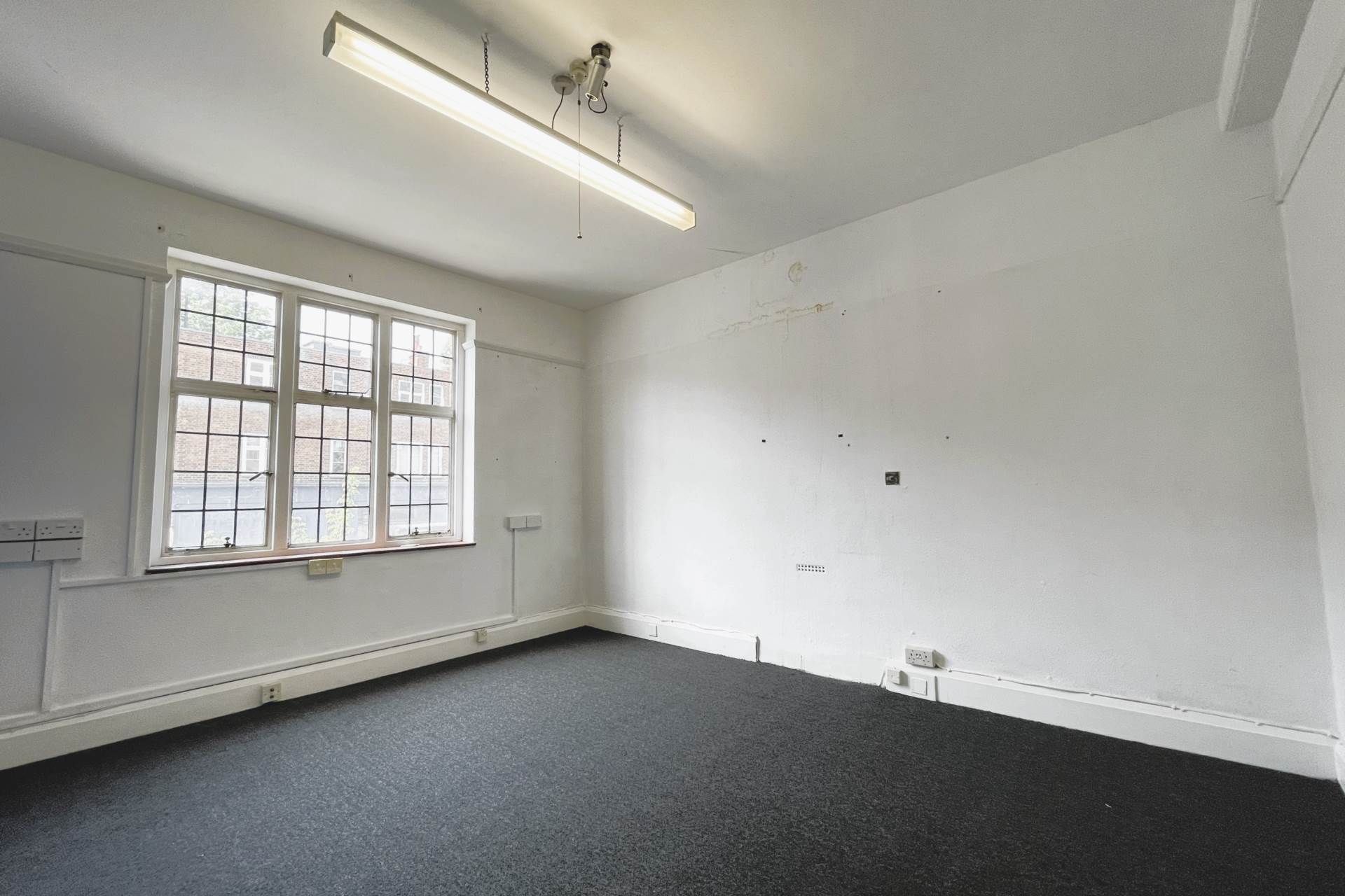 Brighton Road, Sutton, Image 4