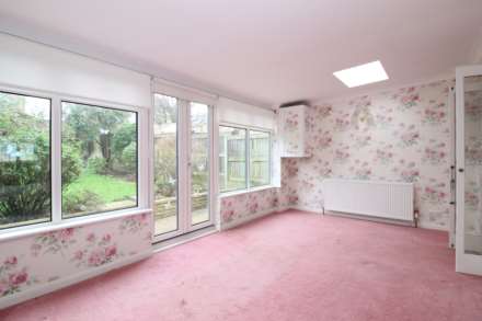 Rougemont Avenue, Morden, Image 4