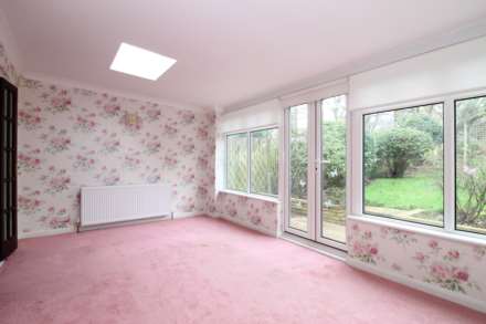 Rougemont Avenue, Morden, Image 5