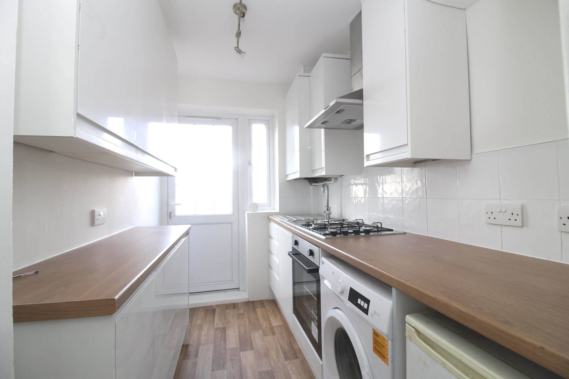 Central Road, Morden, Image 5