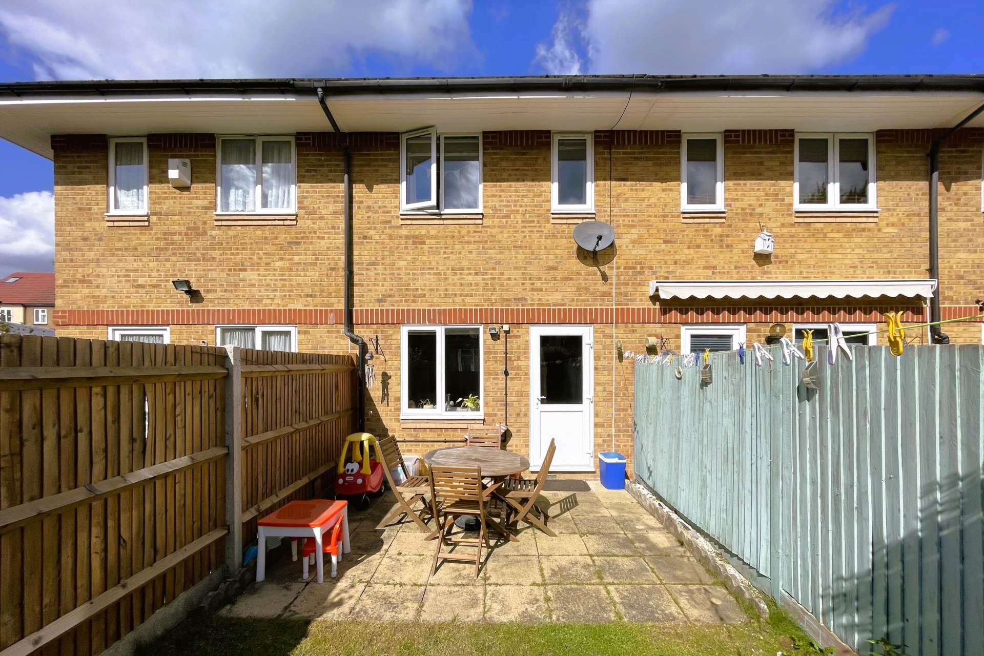 Broomloan Lane, Sutton, Image 11