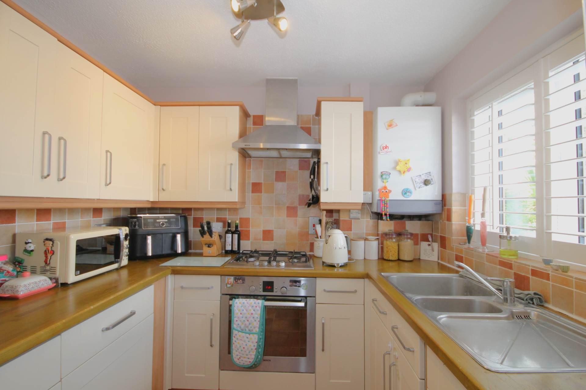 Broomloan Lane, Sutton, Image 5