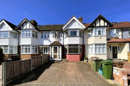 3 Bedroom Terrace, Woodstock Rise, Sutton
