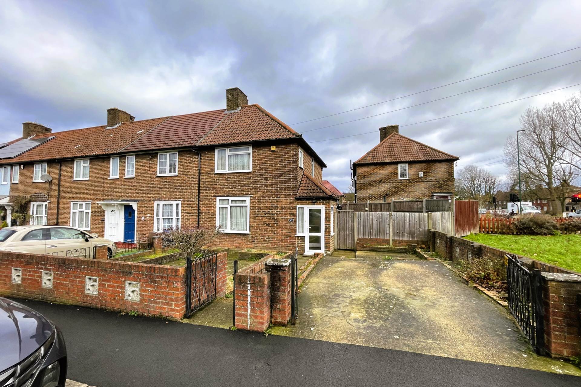 Newhouse Walk, Morden, Image 1