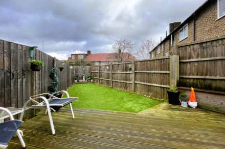 Newhouse Walk, Morden, Image 12