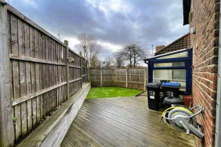 Newhouse Walk, Morden, Image 13
