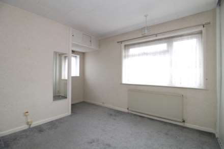 Newhouse Walk, Morden, Image 9