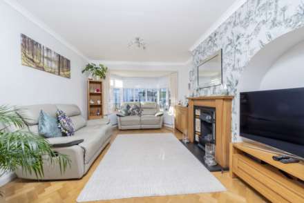 Seymour Avenue, Morden, Image 3