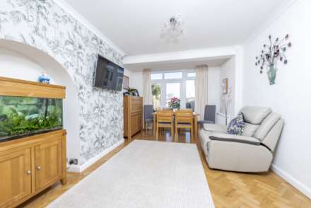 Seymour Avenue, Morden, Image 4