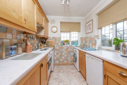 Epsom Road, Morden, Image 4