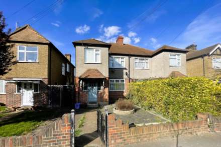 1 Bedroom Maisonette, Martin Way, Morden