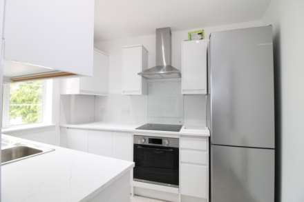 Stonecot Hill, Sutton, Image 3