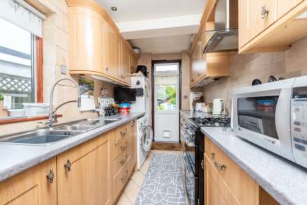 Cardinal Avenue, Morden, Image 4