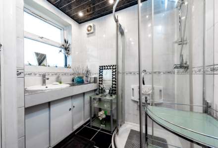 Tudor Drive, Morden, Image 14