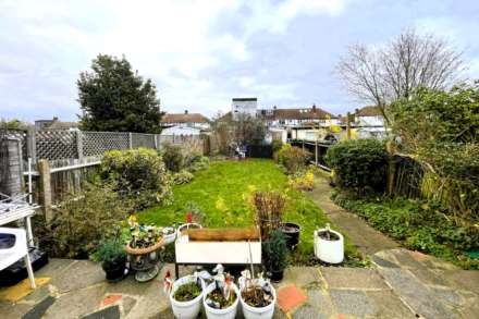 Tudor Drive, Morden, Image 4