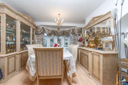 Tudor Drive, Morden, Image 8