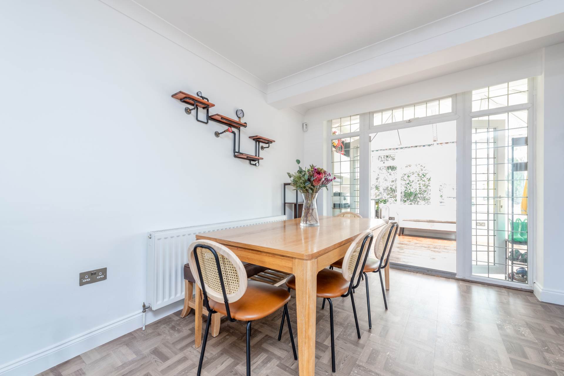 Tudor Drive, Morden, Image 4