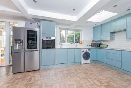 Tudor Drive, Morden, Image 6