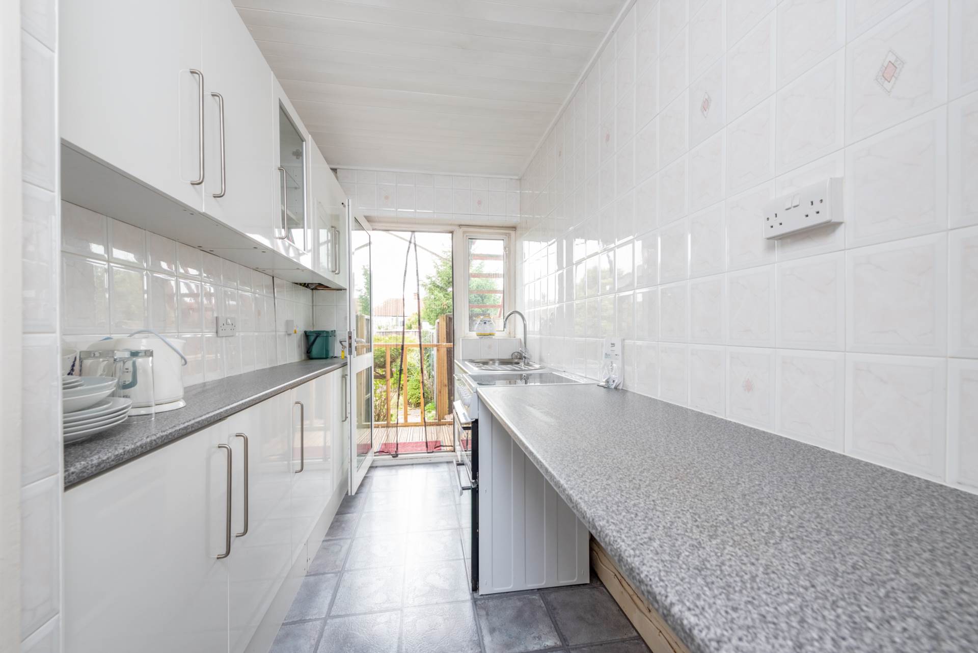 Tudor Drive, Morden, Image 3