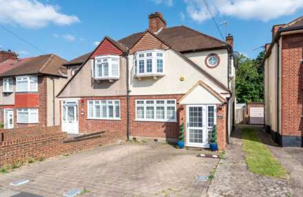 Hillcross Avenue, Morden, Image 2