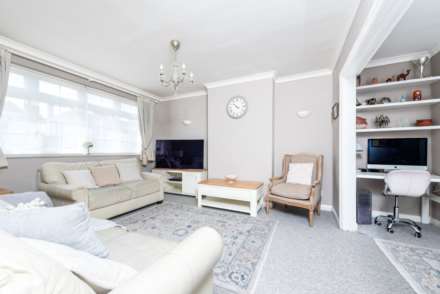 Hillcross Avenue, Morden, Image 3