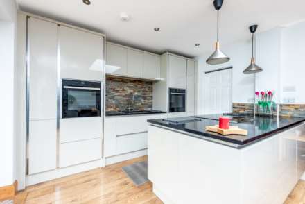 Aragon Road, Morden, Image 6