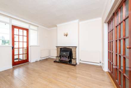 The Drive, Morden, Image 6