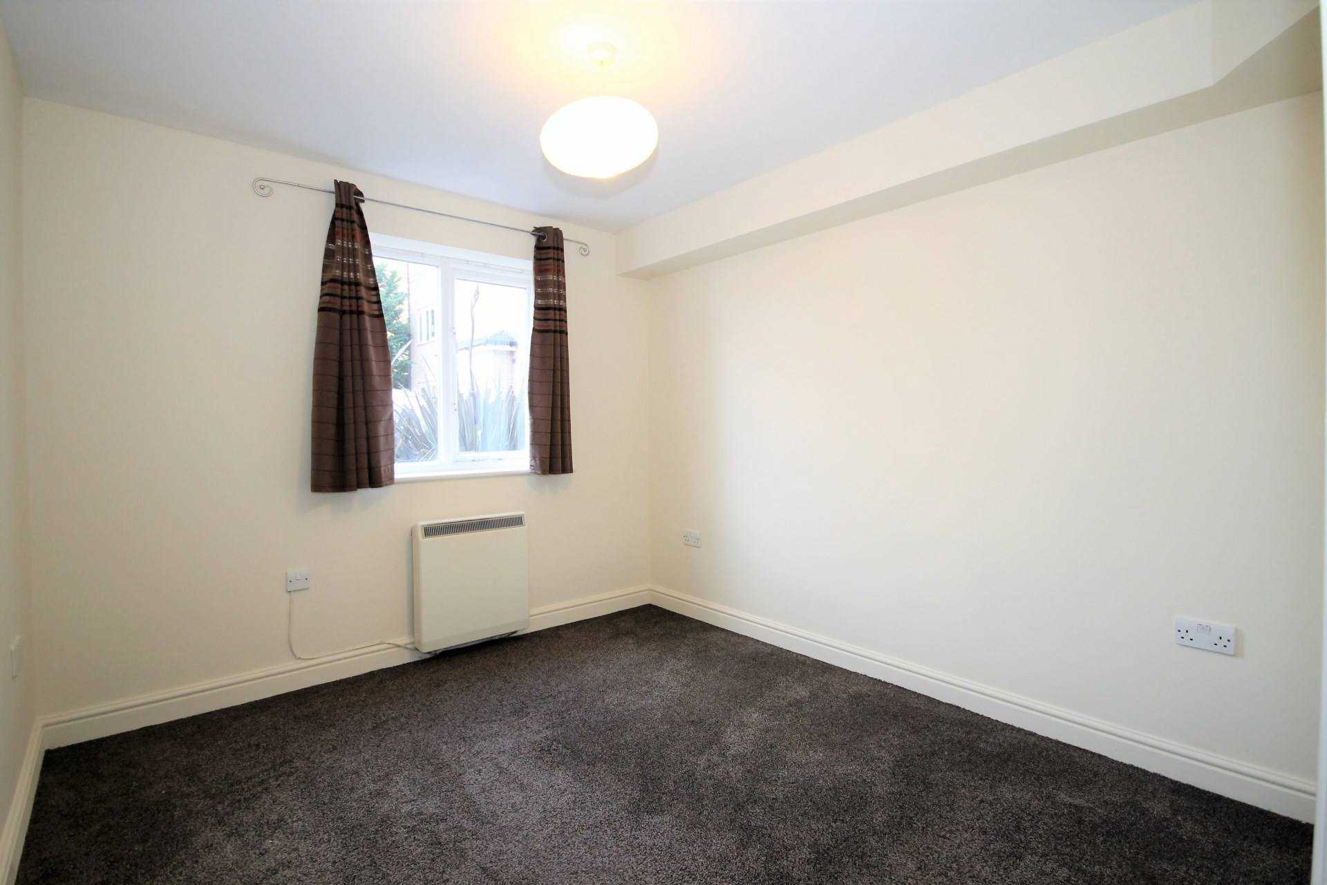 Beaver Close, Morden, Image 5