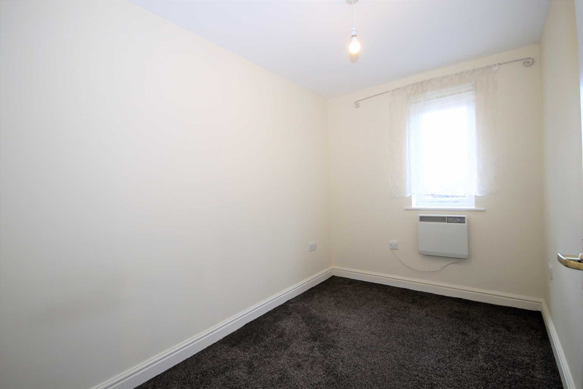 Beaver Close, Morden, Image 6