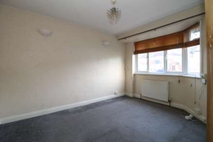 Lynmouth Avenue, Morden, Image 5