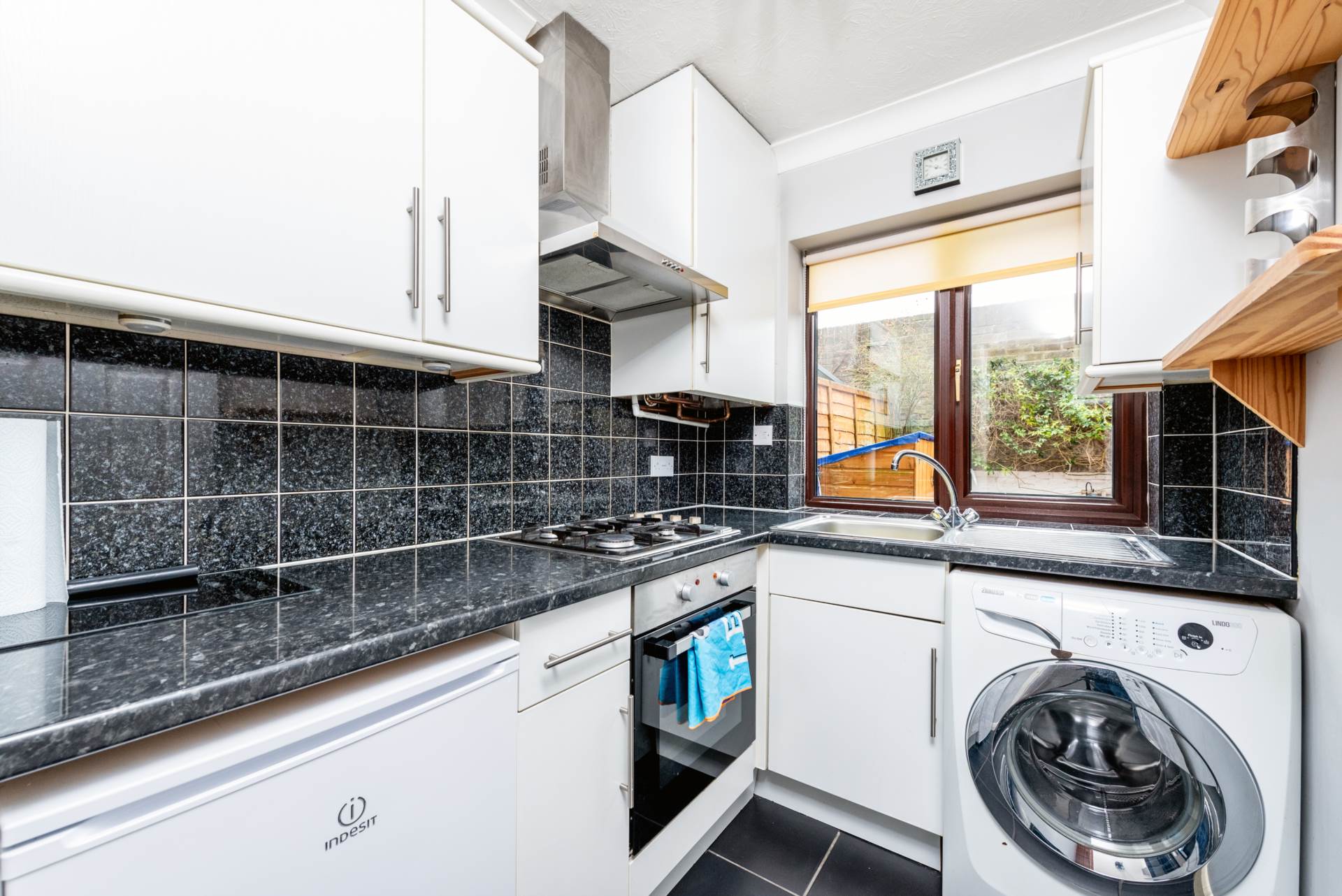 Erskine Road, Sutton, Image 3