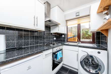 Erskine Road, Sutton, Image 3