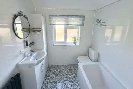 Gillian Park Road, Sutton, Image 3