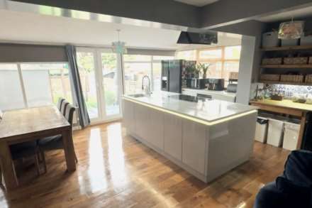 Gillian Park Road, Sutton, Image 8