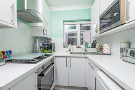 Lynmouth Avenue, Morden, Image 3