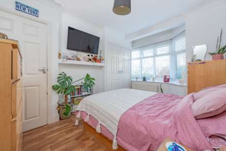 Lynmouth Avenue, Morden, Image 6